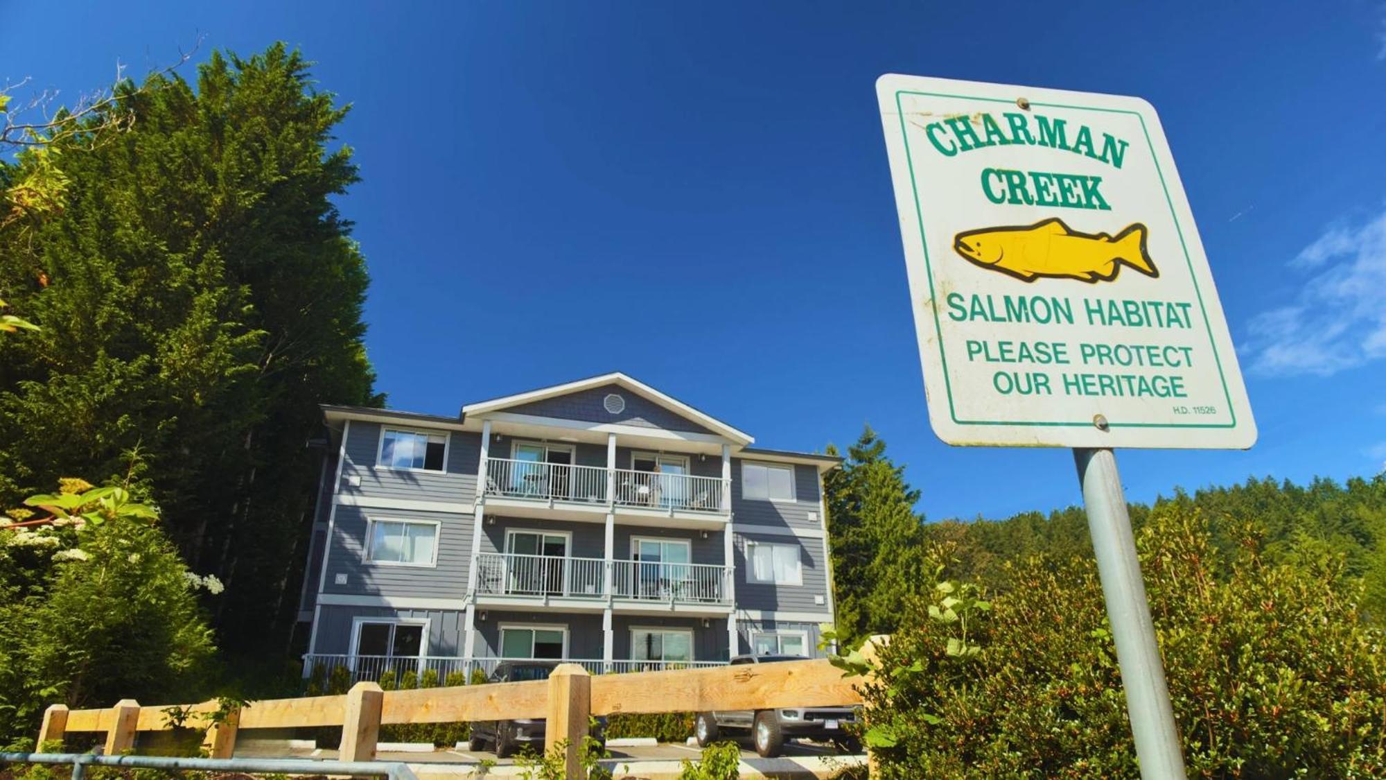 Gibsons Landing Inn Exteriör bild